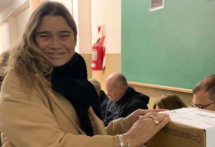 María Emilia Natiello votó en la Escuela N° 2