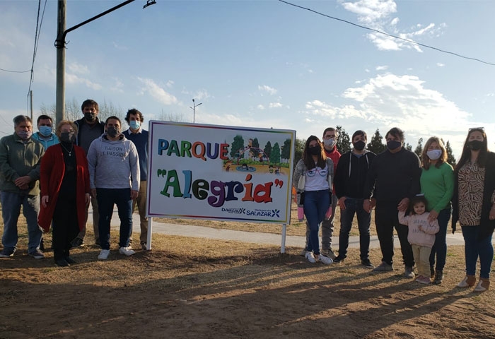 Acerbo inauguró el parque Alegría en Salazar