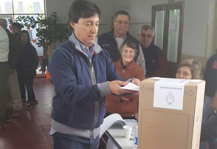 Acerbo votó en la Escuela 35