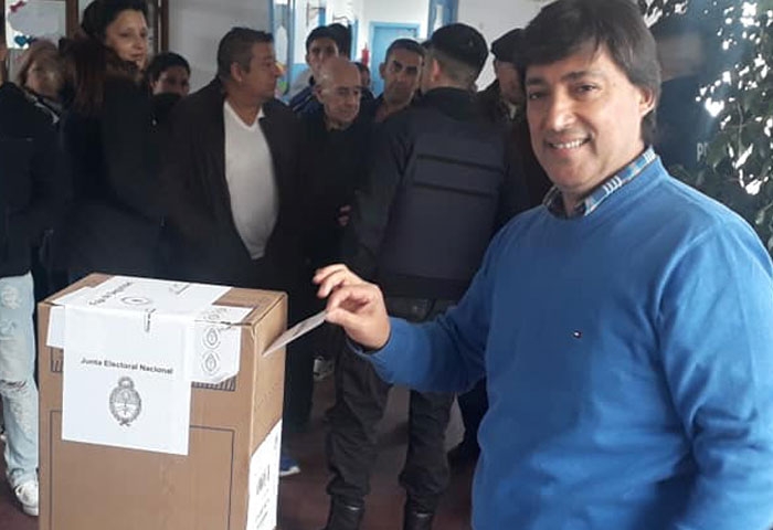 Alejandro Acerbo votó en la mesa 1