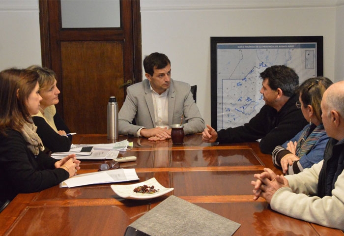 Bucca entregó un subsidio a la Escuela Técnica