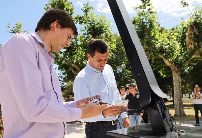 Bucca presentó el cargador solar para celulares