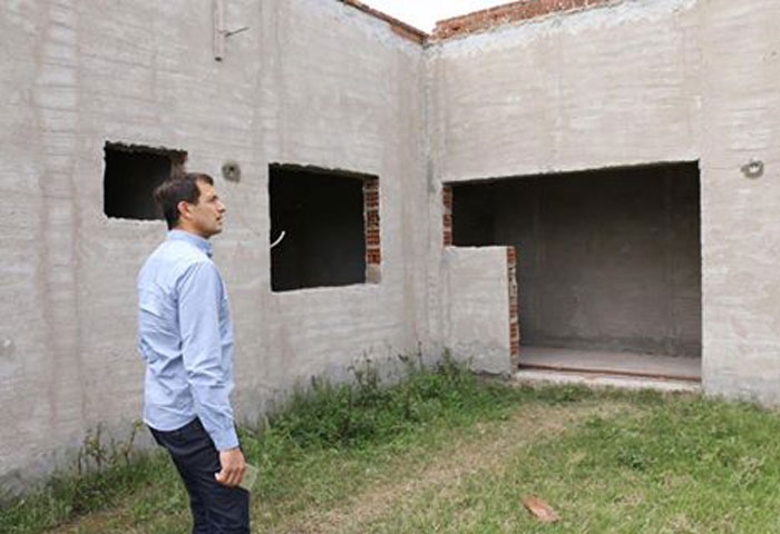 Bucca visitó la obra del hogar para mujeres