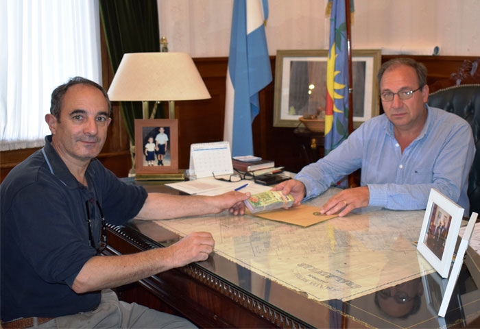 Capra colaboró con la Cooperadora del Hospital