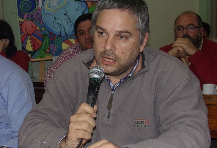 Carretero, a disposición de Mariano Ruiz