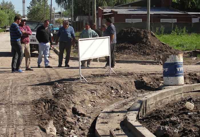 Cellillo recorrió obras en ejecución