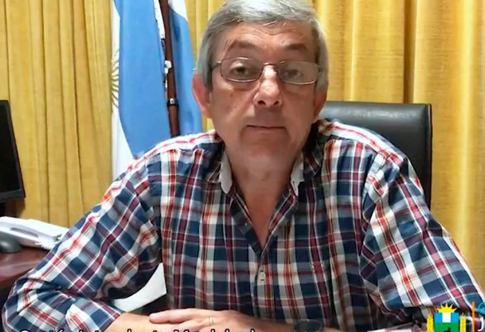 Cortés anunció el pago del bono a los municipales