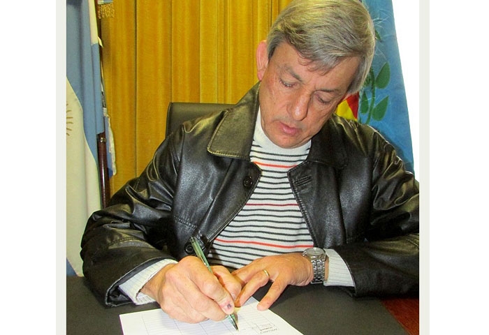Cortés firmó contra el aumento de tarifas