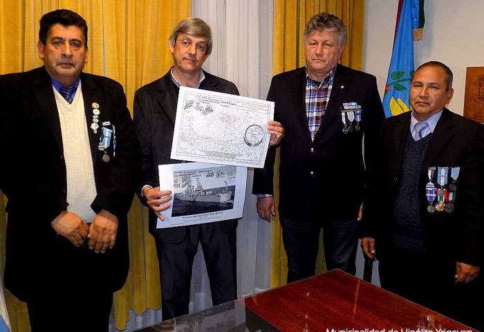 Cortés recibió a ex combatientes