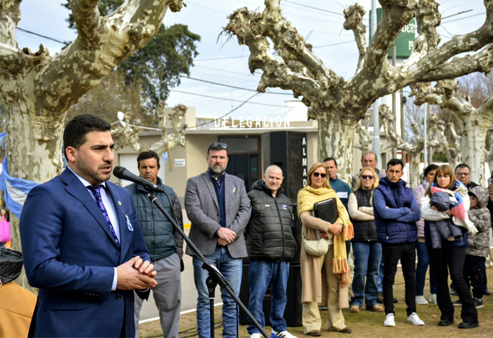 Egüen encabezó el acto del Día de la Independencia