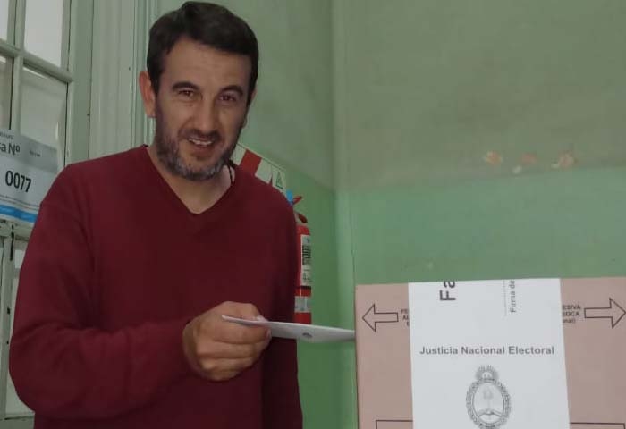 Gustavo Zappetini votó en el Instituto N° 27