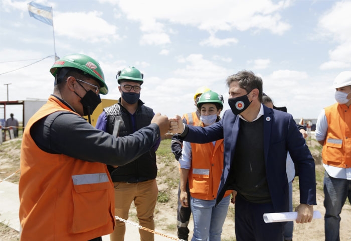 Kicillof sobrevoló las obras en el Río Salado