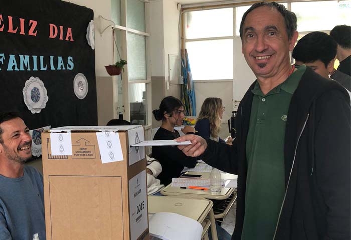 Luciano Carballo Laveglia votó en la Escuela N° 51