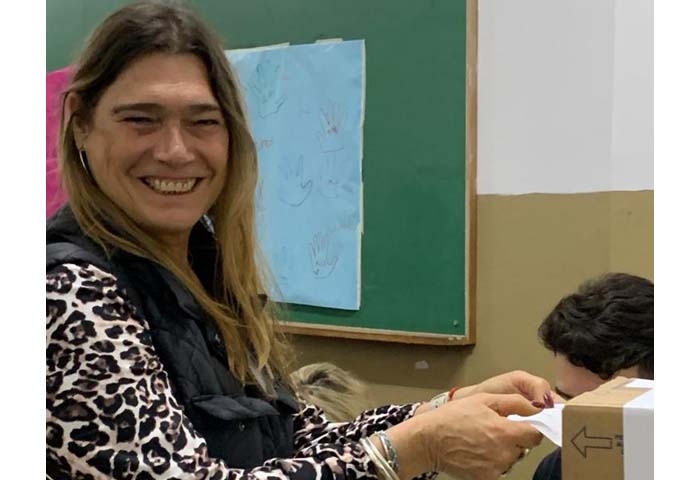 María Emilia Natiello votó en la Escuela N° 2