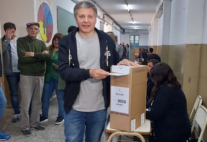 Morán votó en la Escuela N° 2