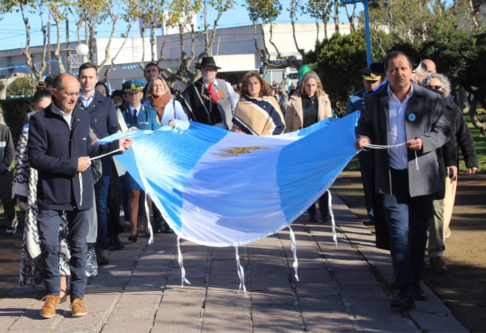Pisano encabezó los actos por el 25 de Mayo
