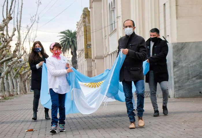 Pisano encabezó los actos por el Día de la Bandera