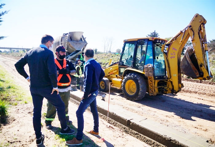 Pisano recorrió las obras en los barrios del sur