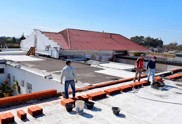 Pugnaloni comenzó el techado del Hospital