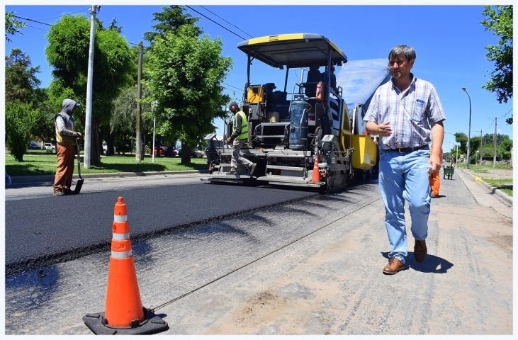 Pugnaloni continúa con la repavimentación