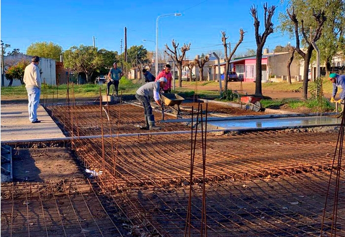 Pugnaloni recorrió obras