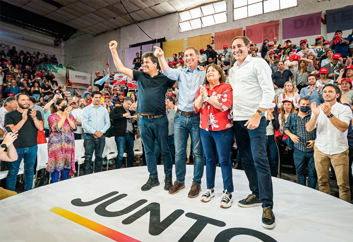 Santilli y Manes cerraron la campaña de Juntos