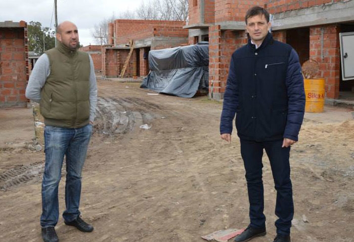 Valicenti recorrió obras en Bolívar junto a Bucca